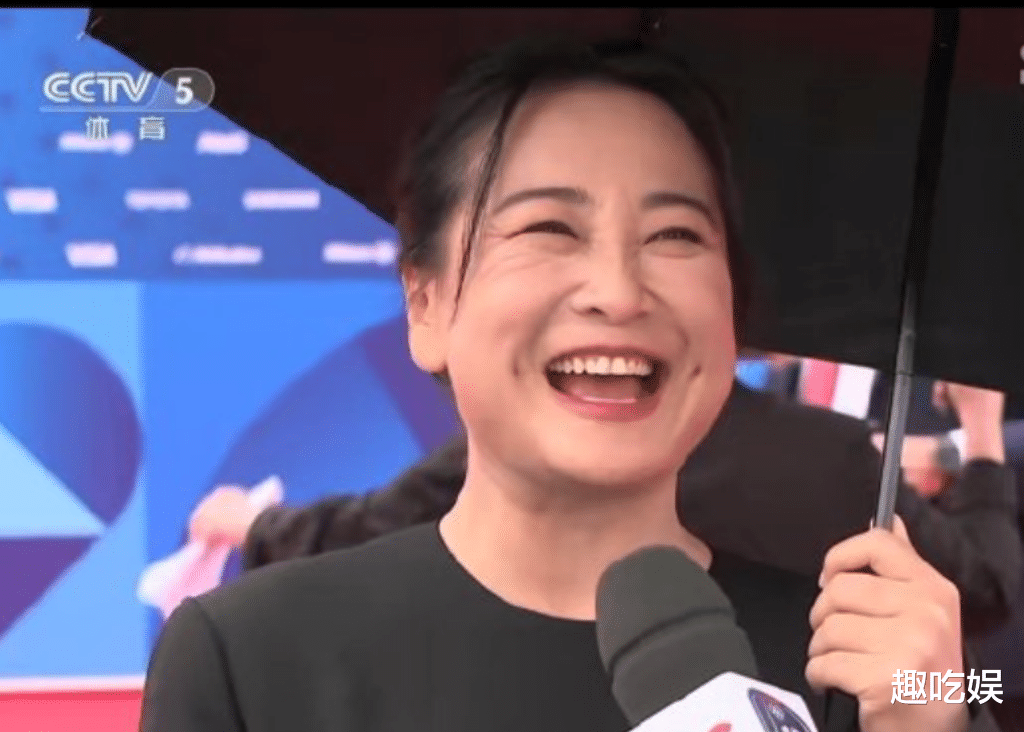 42岁贾玲疑似复胖,胳膊变粗、皱纹多,好身材只是昙花一现?