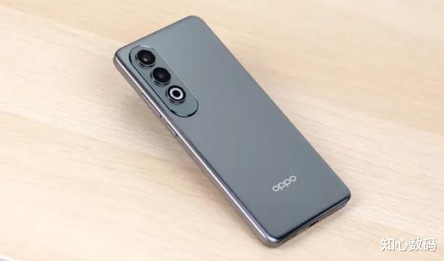 OPPO终于摊牌了,5500mAh+100W快充,卖不动就接着降价