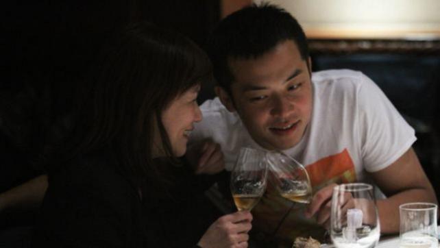 公司迎新宴，酒喝多了不小心把工资说漏嘴，隔天我就被老板开除了