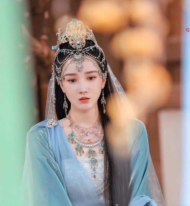 檀健次的《四方馆》告诉我们,当陈小纭太惊艳时,女主打酱油去吧