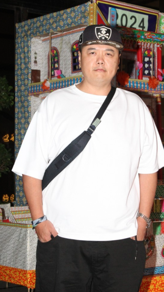 徐少强夫妇追悼会香港举行！前妻雪梨和米雪现身，林子聪等人送别