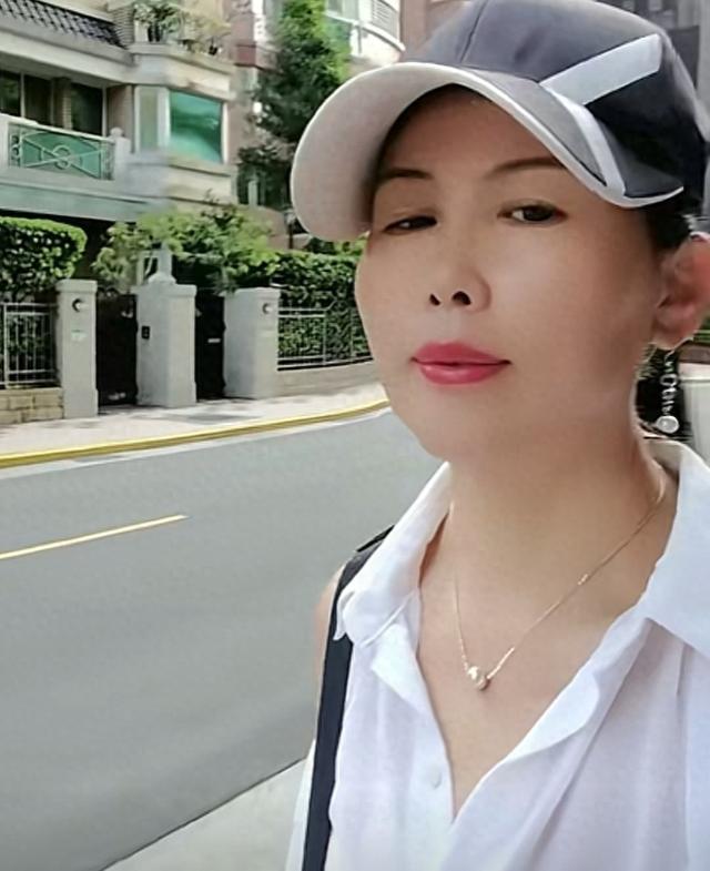 汪小菲家的保姆更新动态，大S如今可能陷入了进退两难的境地