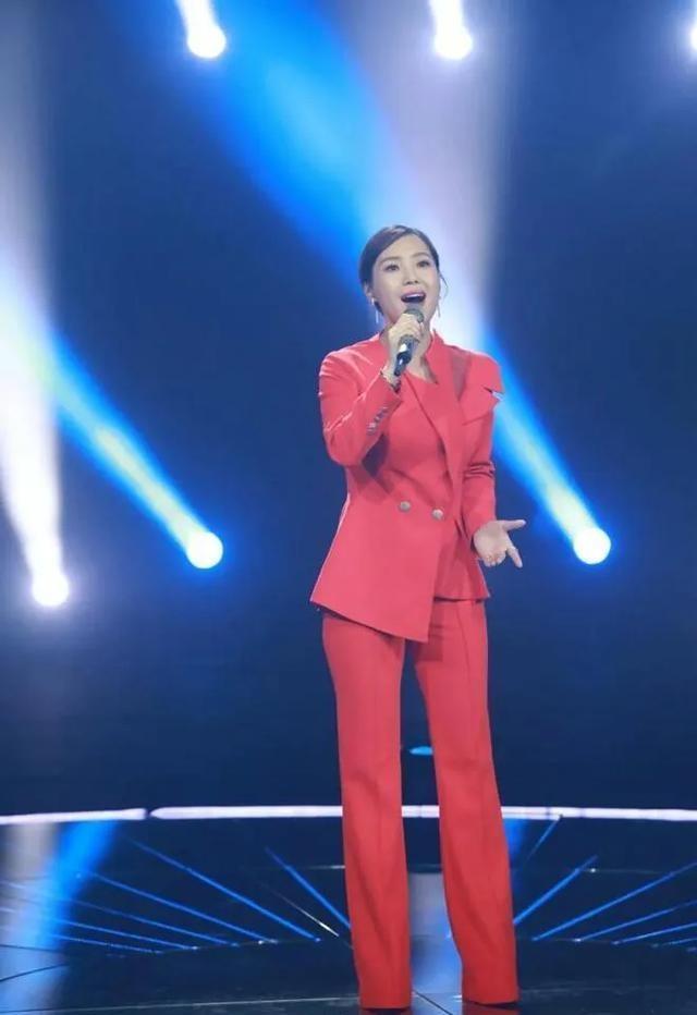 网友替刀郎刀斩逆徒,云朵直播时八辈祖宗被骂,云朵哭着求放过