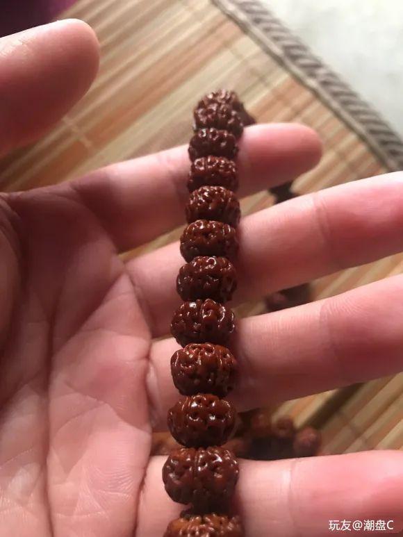 他这条金刚不盘只挂脖，不但没色差，还如此惊艳，怎么办到的？