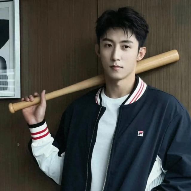 内娱颠了!毁三观的小众赛道,挤满了没用的明星?