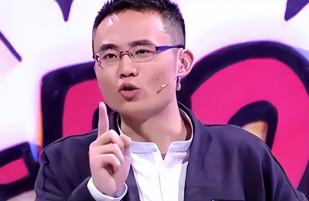 武大教授私生活糜烂,出轨、睡粉,前任是圈内女星,他迎来报应