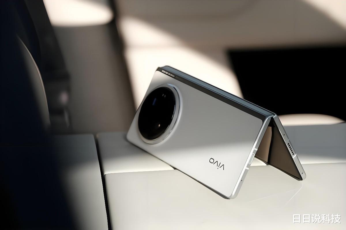 vivo秀“肌肉”，突降1616元，5700mAh+骁龙8Gen3