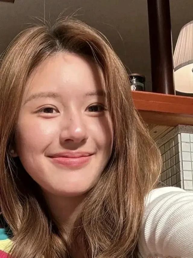 明星怼脸拍生图，无滤镜下的真面目，网友：粉丝看了都要吓跑脱粉