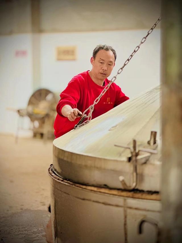 为什么酱香酒风靡全国却依然是小众酒,很多人喝不惯?