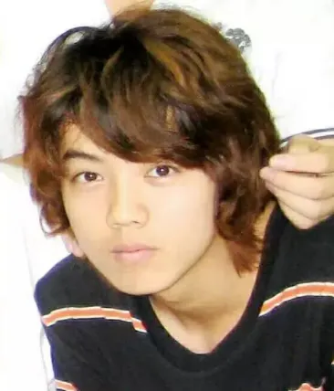 天生神颜！鹿晗中学照片曝光，网友感叹：难怪董子健比不过...