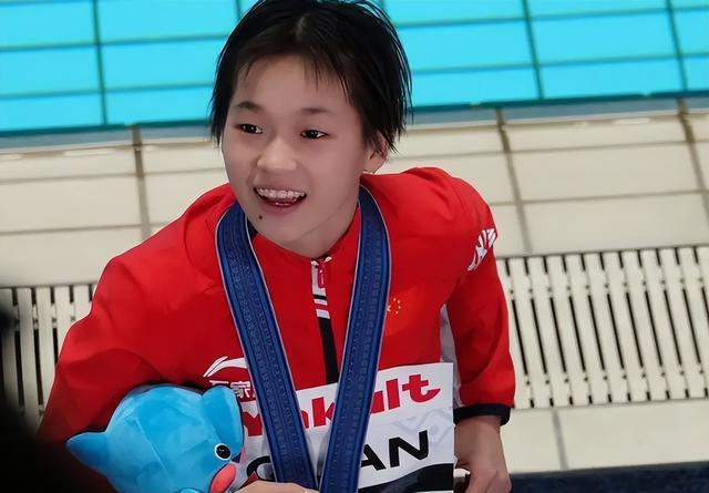 全红婵拿到两枚金牌，能得多少奖金？郭晶晶送豪华大礼作为奖励！