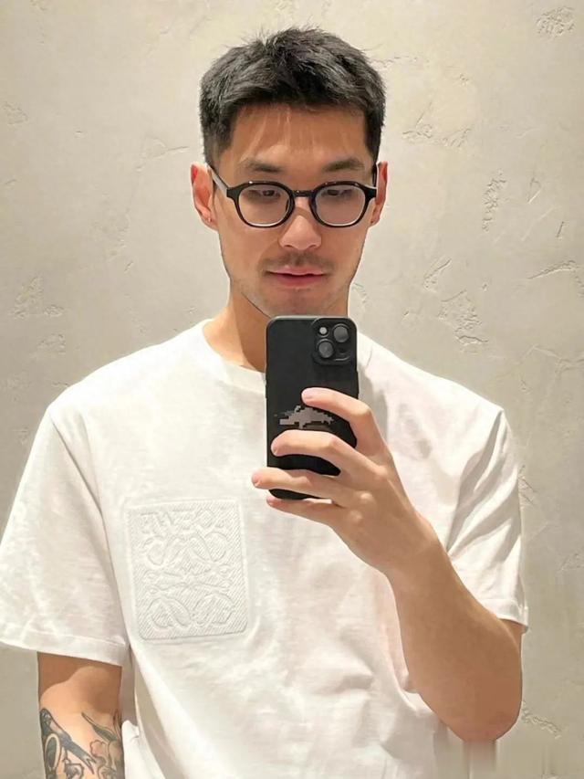 男生理发不要只会“稍微剪短”，试试这3款发型，剪完不帅你打我