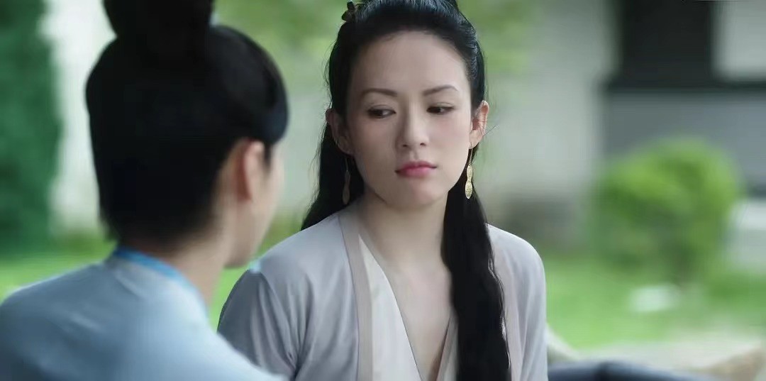 看了45岁陈乔恩演恶毒后妈，我发现：中年女人反油腻比扮嫩更显气质