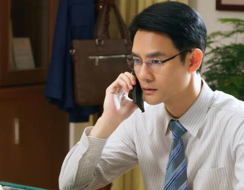 央视又出一黑马大剧，才播一天收视就破，老戏骨演技“惊艳四座”