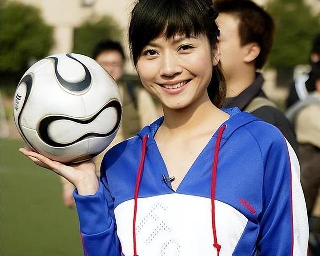 吉雪萍,14岁成名,29岁嫁入豪门生一女三儿,44岁丧女后看透生死