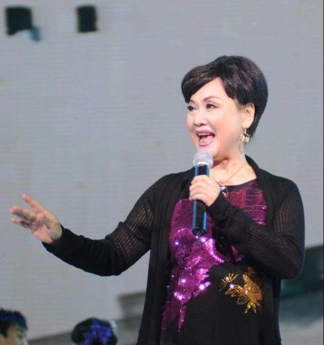 金铁霖追悼会：唯一儿子嚎啕大哭，现任老婆与前妻李谷一都没出席