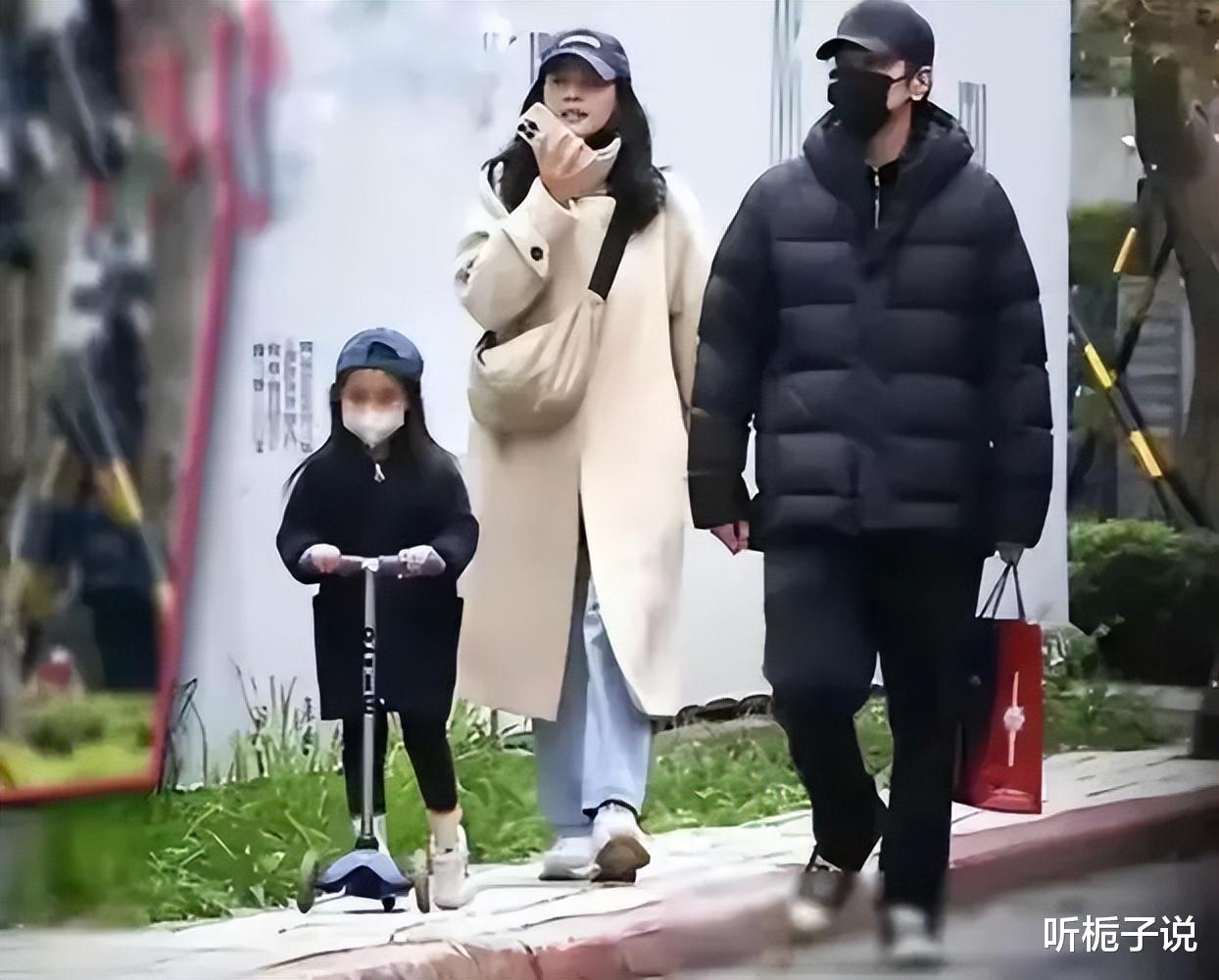 44岁高圆圆近况曝光!将女儿接北京上学,5岁Rhea颜值像极赵又廷