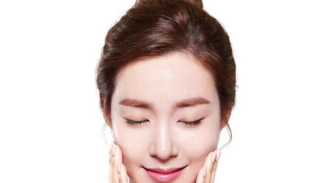 一年从美国赚了70亿，破坏环境后回国发展，如今她的护肤品无敌了