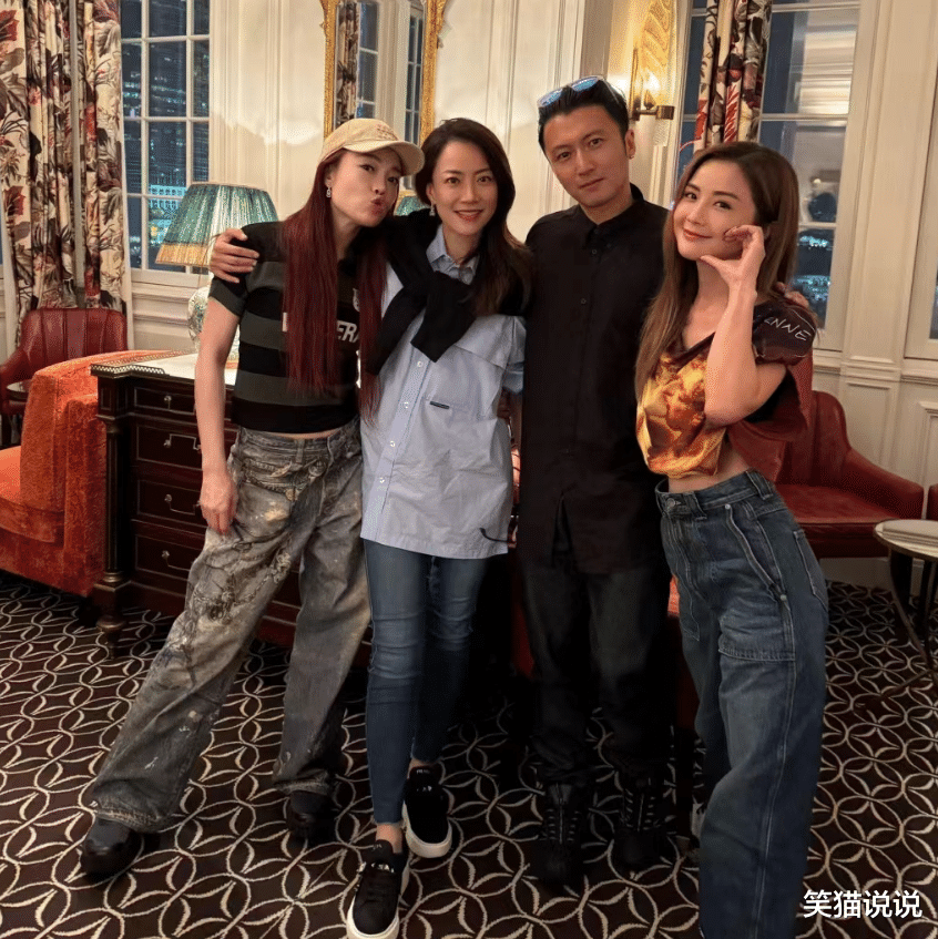 霍汶希晒照：谢霆锋容祖儿阿Sa为她庆生，一起合照好开心！