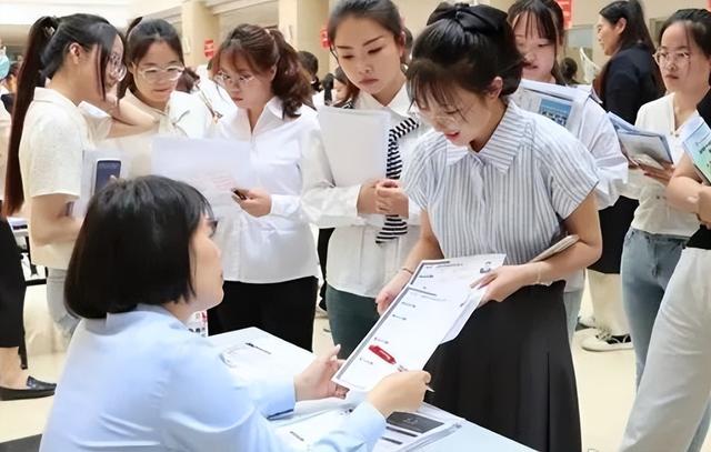 本科“就业难”的专业排名，前十名均是文科类，24高考生要了解