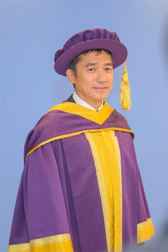 梁朝伟新增两部新电影！吐槽是枝裕和剧本写太慢