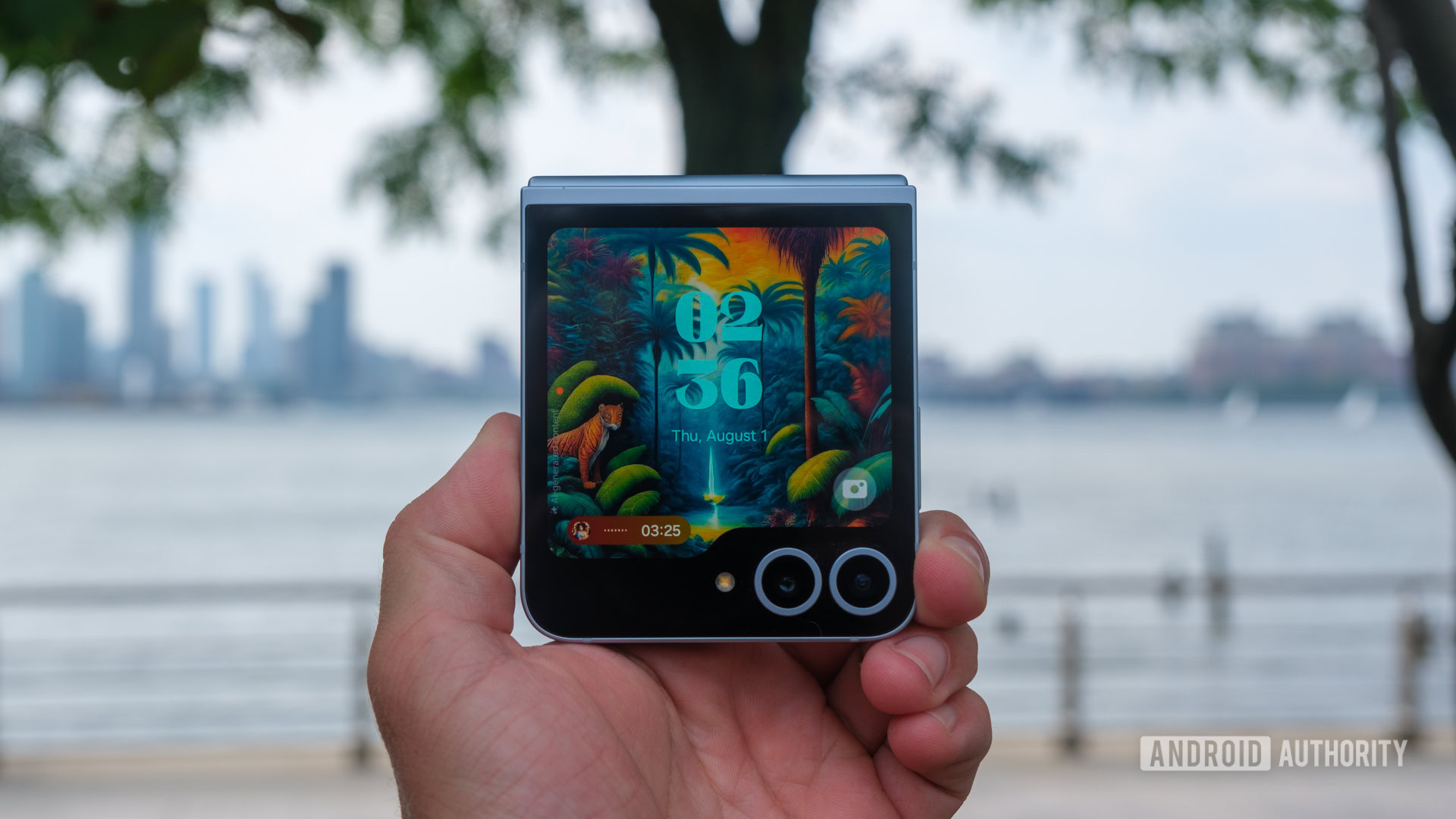 三星与LG合作开发未来Galaxy Z Flip系列手机屏幕发声技术