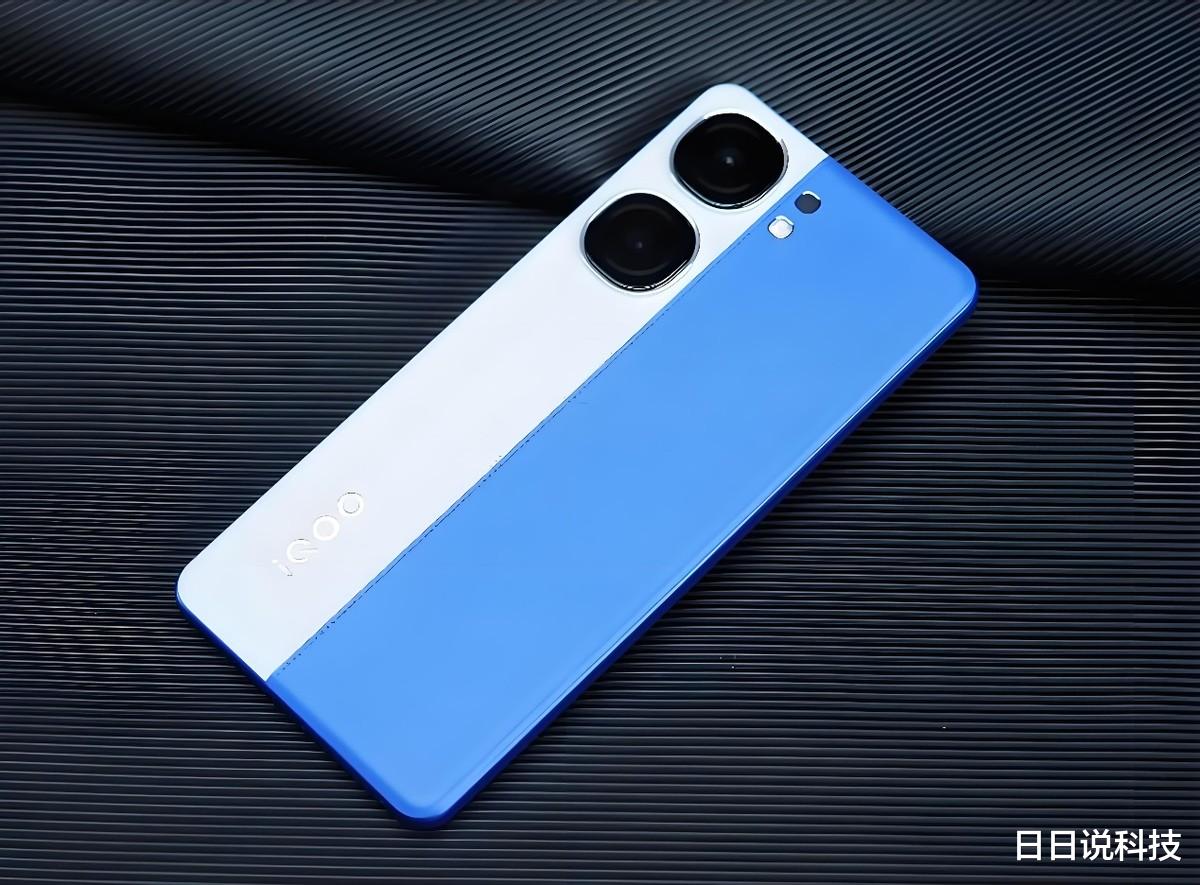 從3699元跌至2698元，驍龍8Gen3+雙主攝+120W，性價(jià)比無(wú)冕之王