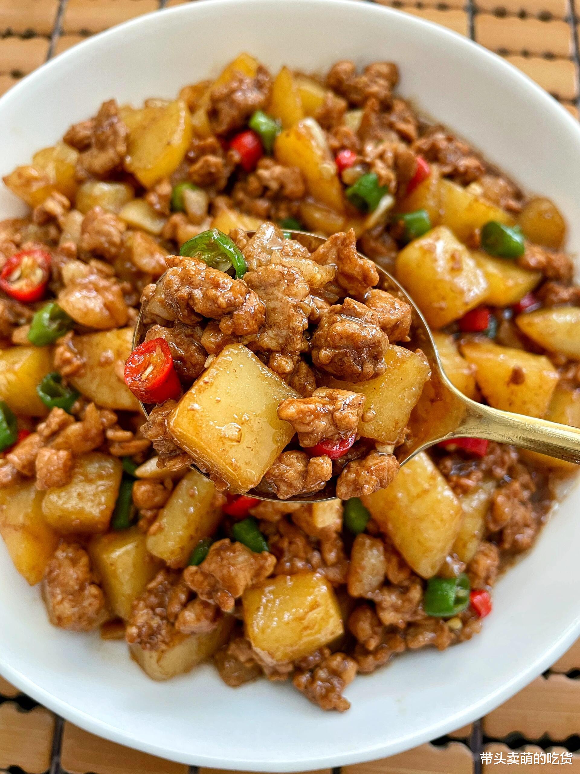 这3道小炒菜专治没胃口的时候，简单可口真下饭，厨房新手都能做