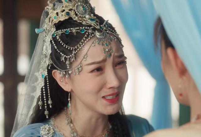 檀健次的《四方馆》告诉我们,当陈小纭太惊艳时,女主打酱油去吧