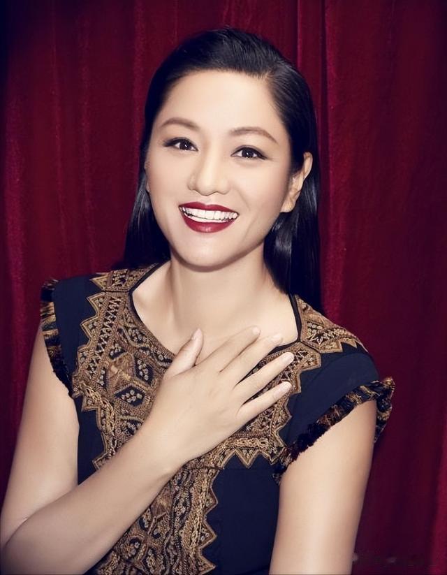 从19岁起接连5个男人，53岁还没有玩够，“风流名模”瞿颖现形记