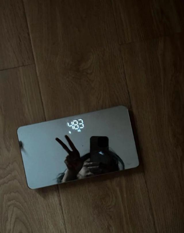 原来孙千这么瘦呀，身高172体重才48.3公斤！