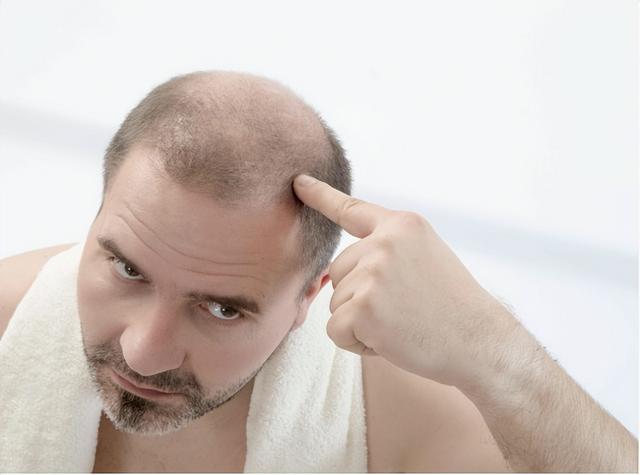 男人开始衰老的“7大迹象”，只要没超过3个，就说明你还很硬朗