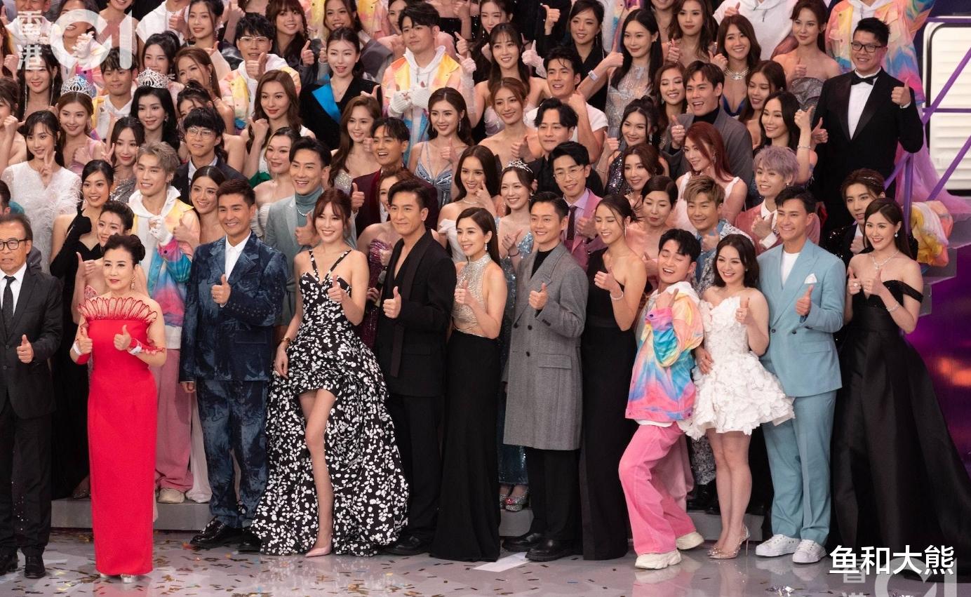 《心动7》毓言CP参加TVB台庆,谁注意乐言表现?翁青雅真做不到!