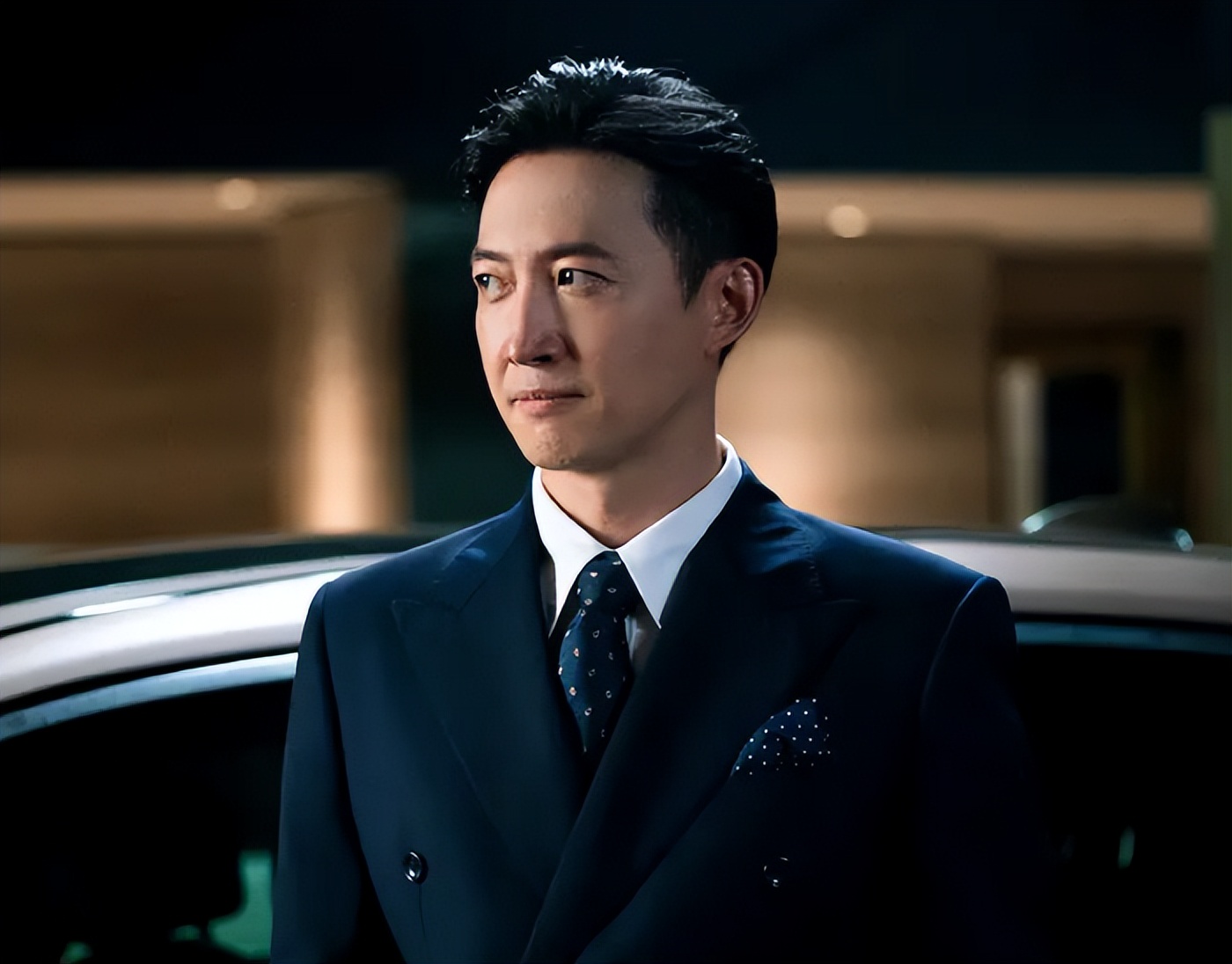 才播4集,拿下评分9.1,这是10月份第一部让我熬夜狂追的黑马剧