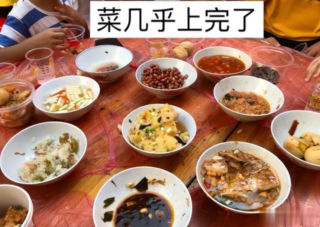 我国哪里的宴席最糊弄人？5个地方榜上有名，估计随礼一百都嫌多