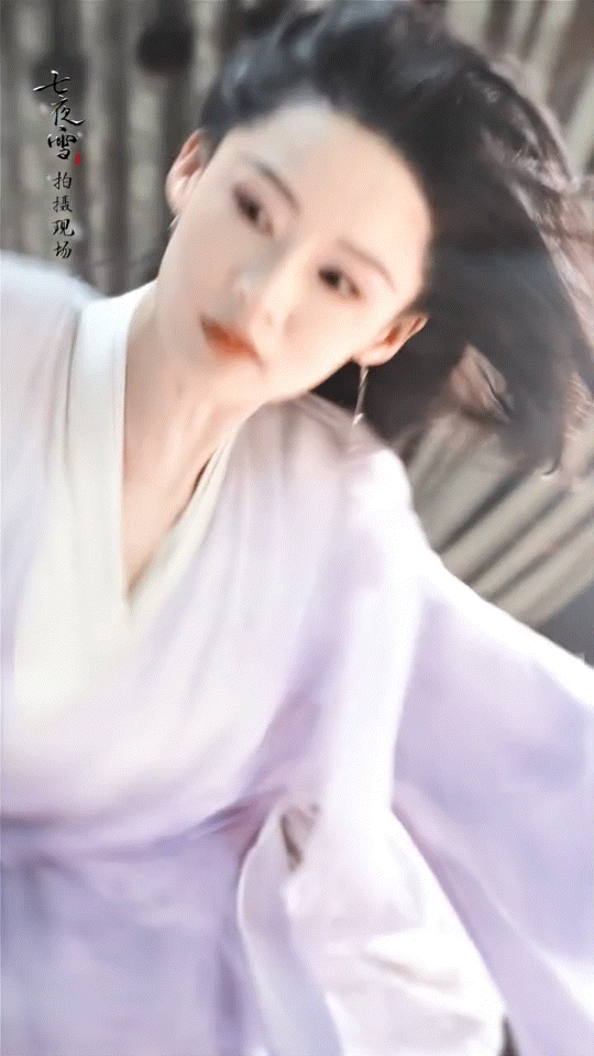 李沁《七夜雪》妆造爆火，古典美人风采再现荧屏！