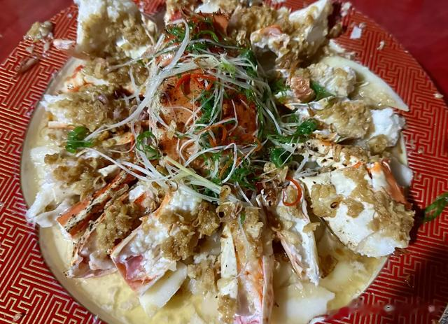 河南女孩第一次去福建吃席,随礼500菜上桌后,网友:这下尴尬了