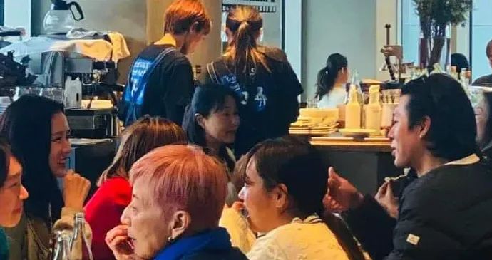 玄彬撒糖!甜甜叫孙艺珍老婆,约会眼神拉丝,婚后发福姨化严重