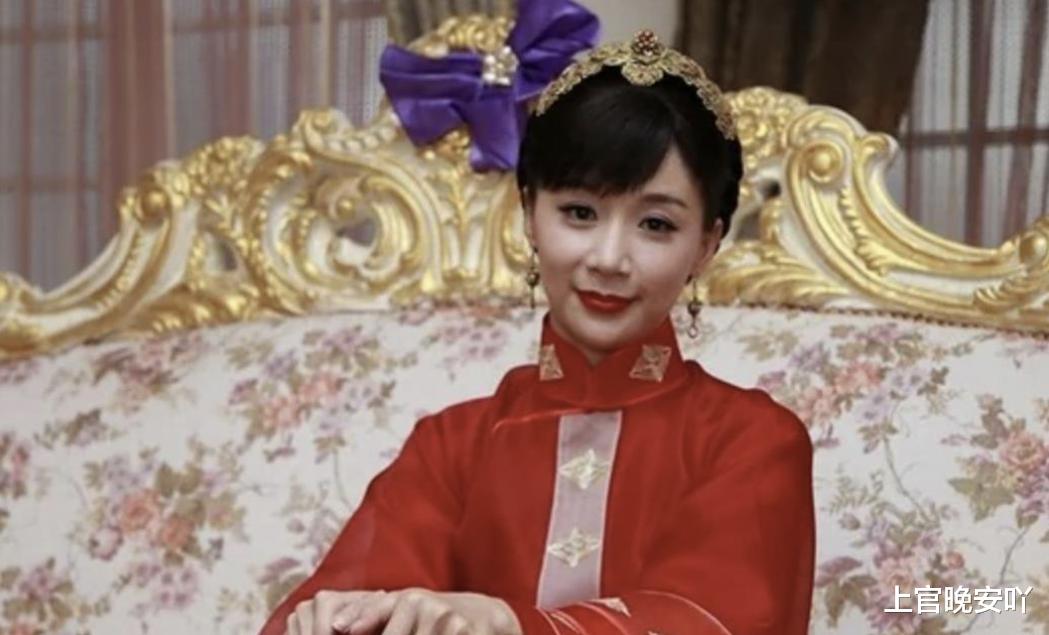 天生“苦相脸”的7位女星，个个愁容满面，面无表情都像是要哭了