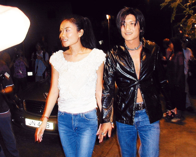 王菲大肚遮不住,谢霆锋豪掷千万为肚中孩祈福,谢贤暴怒公布遗产