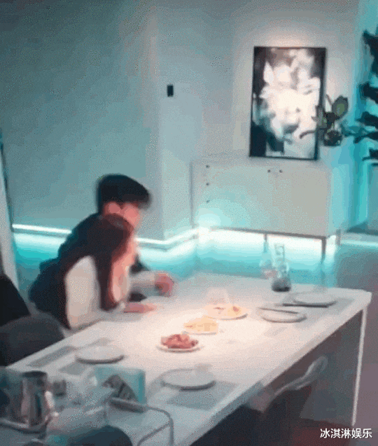 炸裂!知名小花给胡歌生子、被张翰“吃豆腐”,被传和俞灏明恋爱