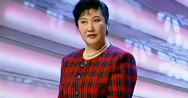 何庆魁80岁大寿:儿子语出惊人,给来宾下跪后还提到“发丧”两字