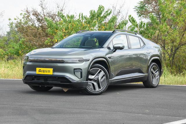 \可变形\的中大型SUV！纯电续航651km，配空气悬挂，香吗