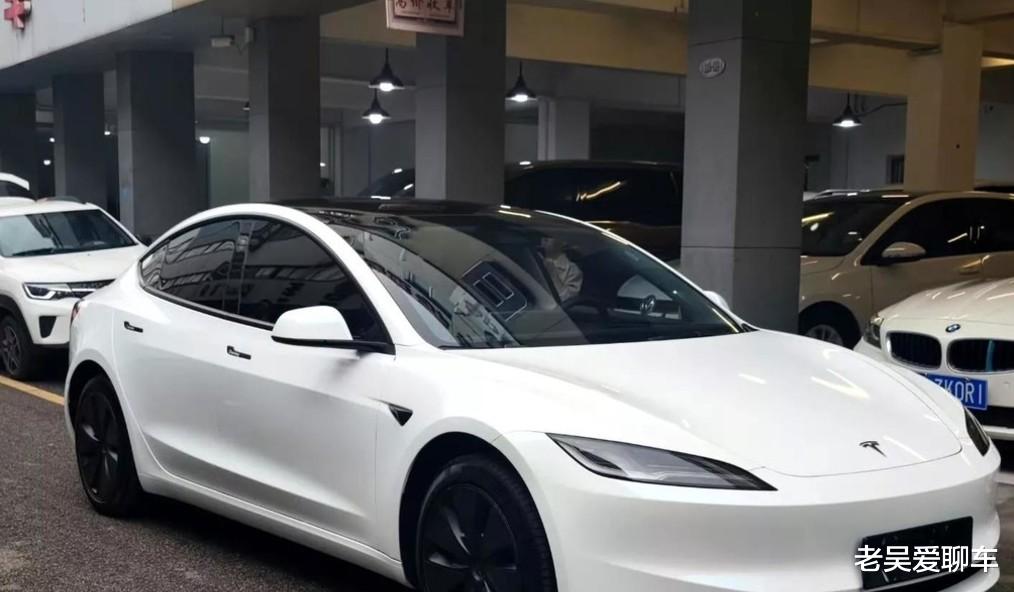 续航614公里、百公里能耗仅9.76度，2025款特斯拉Model 3真香升级