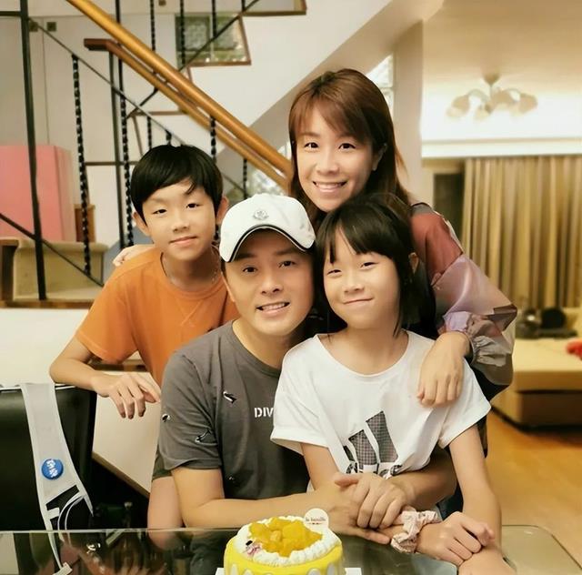 知名港星因太穷曾想过自杀,如今走投无路,以3300月薪签约TVB