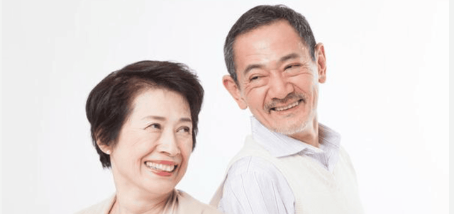 给女友庆生，太晚留宿她家，看到浴室的洗发水，我果断选择离开