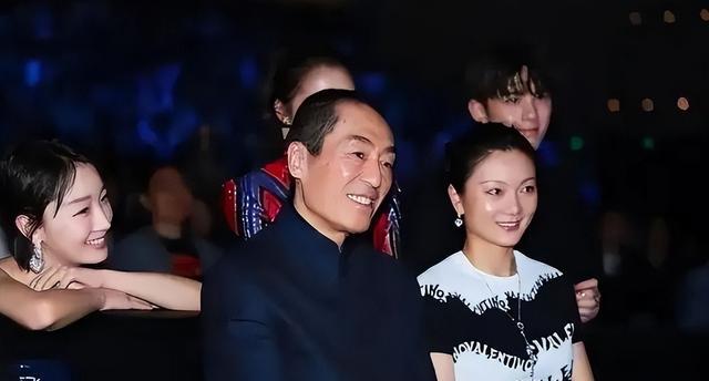 何珺：实名举报张艺谋背上“污名”，12年了，内娱还欠她一声道歉