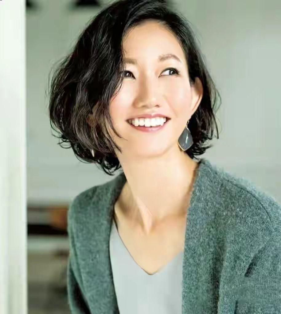 妈妈辈喜欢留的3种发型,其实是“假时髦、真土气”,看你中了没