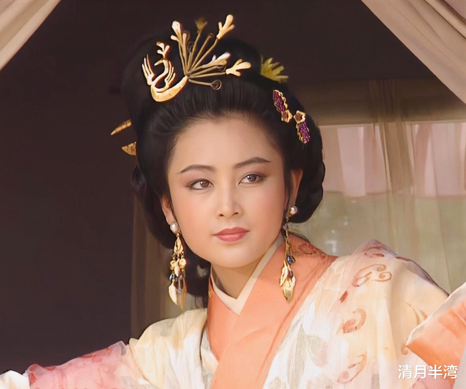 最是人间留不住,如今的“土肥圆”老阿姨,年轻时也曾艳压一大片