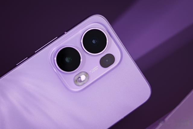 媲美iPhone的旗舰级质感 OPPO Reno13 Pro“蝶蝶紫”图赏